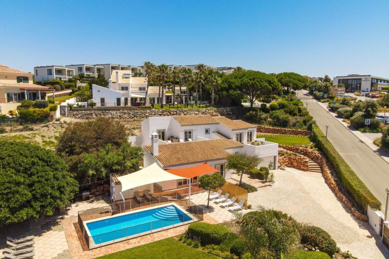 - Oceanfront Martinhal Villa *