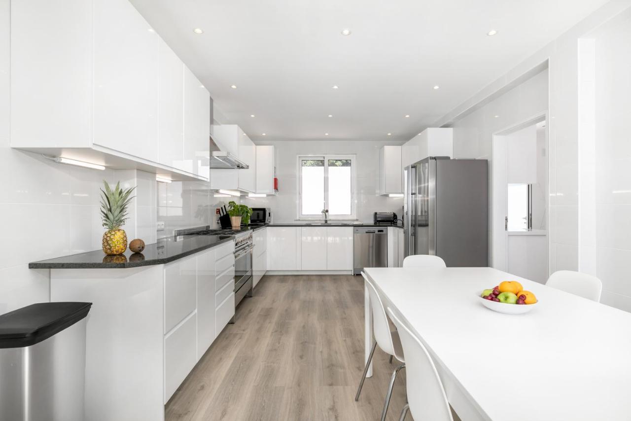 - Oceanfront Martinhal