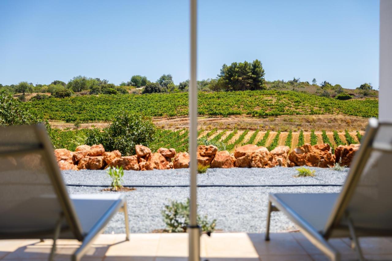Quinta Dos Vales Wine Estate Estombar