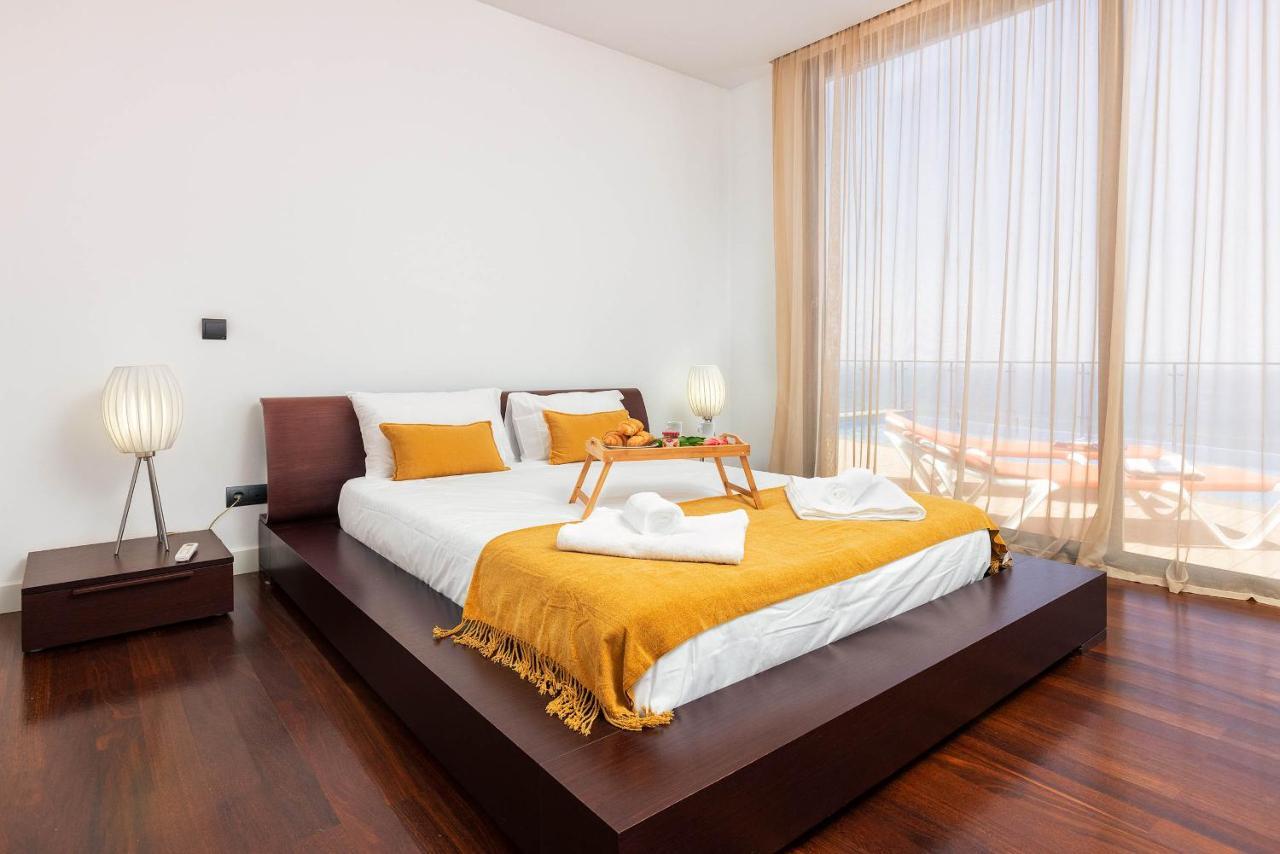 Amplitude Villa