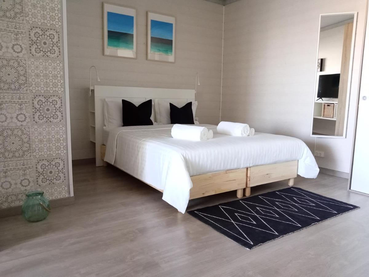 Beachfront Porto De Mos -