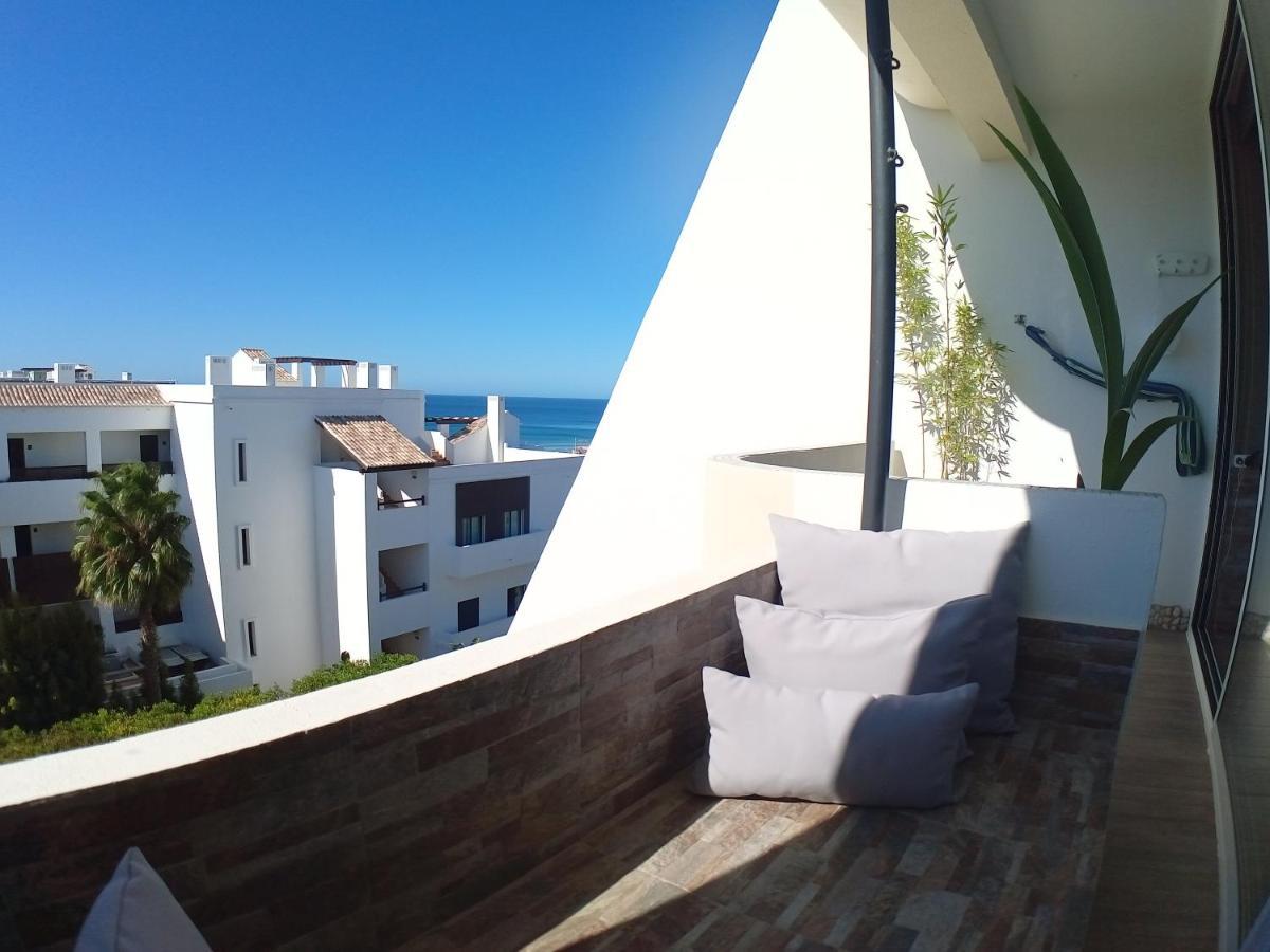 Beachfront Porto De Mos - Apartment Lagos