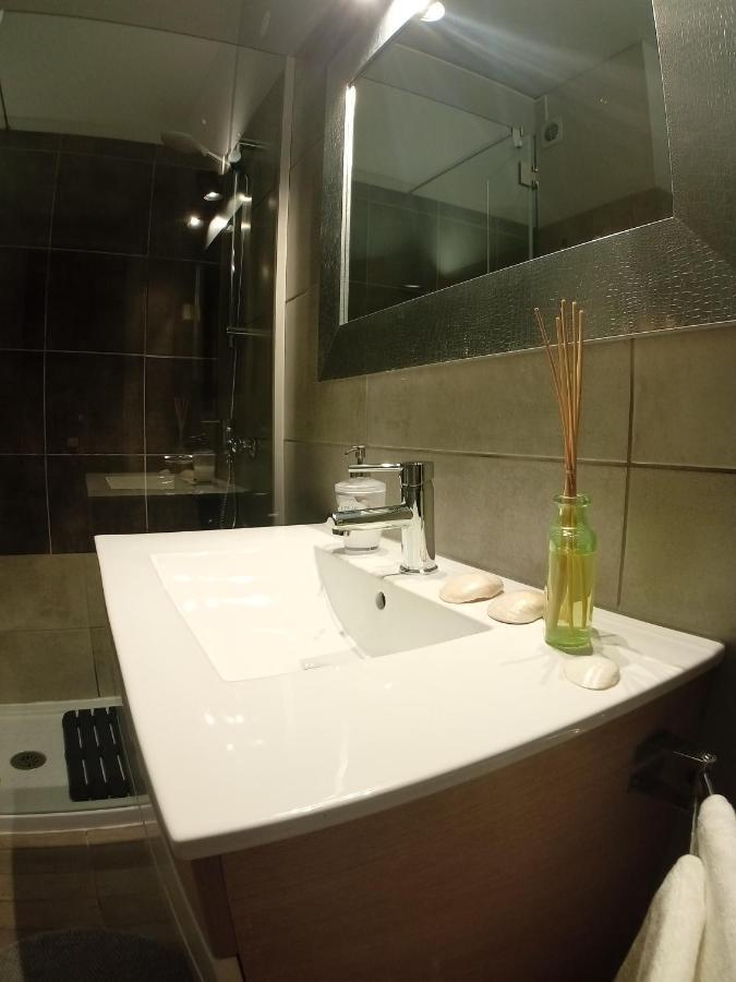Apartment Beachfront Porto De Mos - *