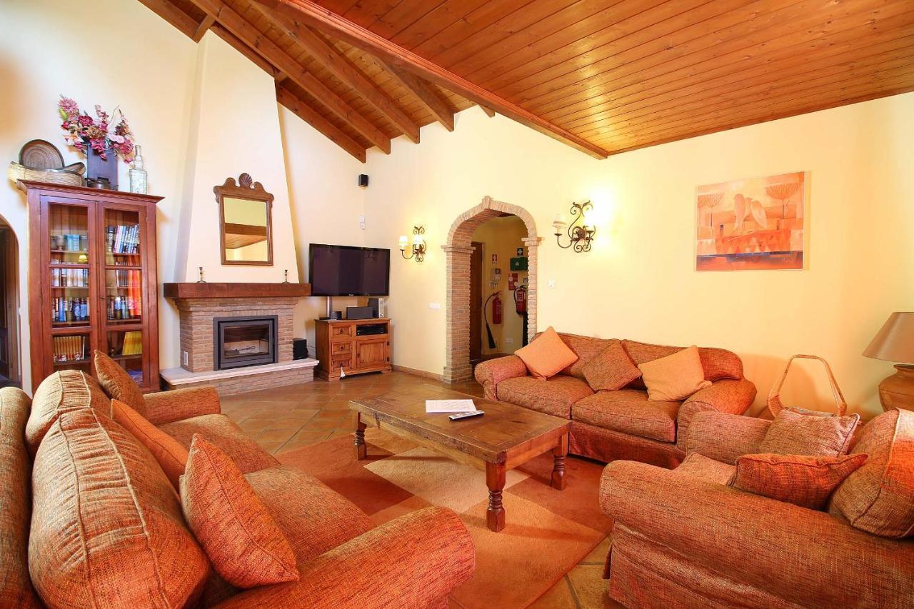 Casa Bruella - Walk To Pool Wifi And Bbq Pousada