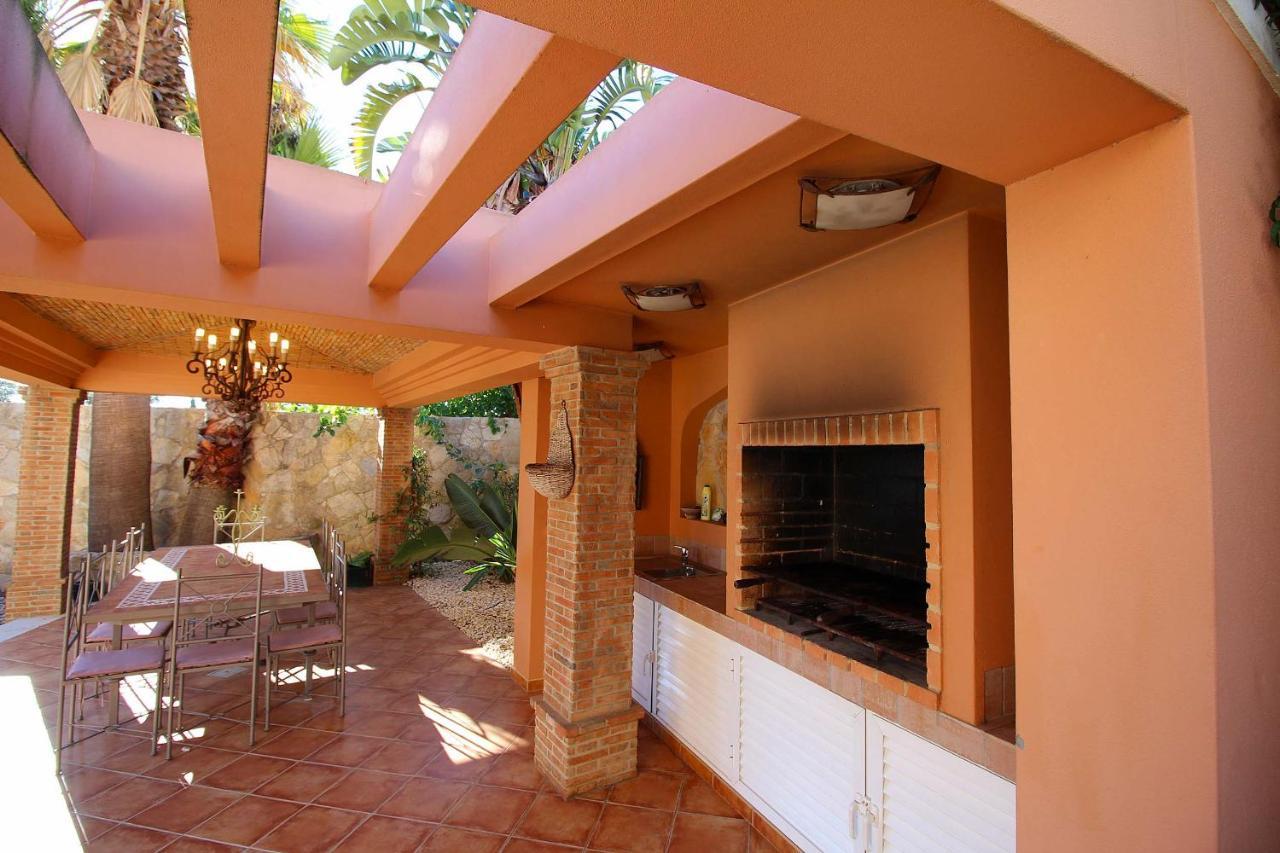 Villa Casa Bruella - Walk To Pool Wifi And Bbq *