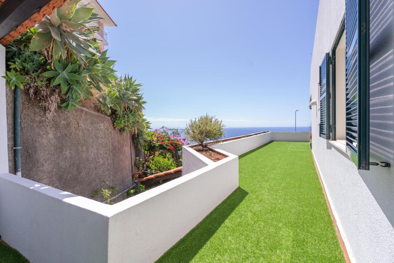 Apartment Flowers Island House 3 *