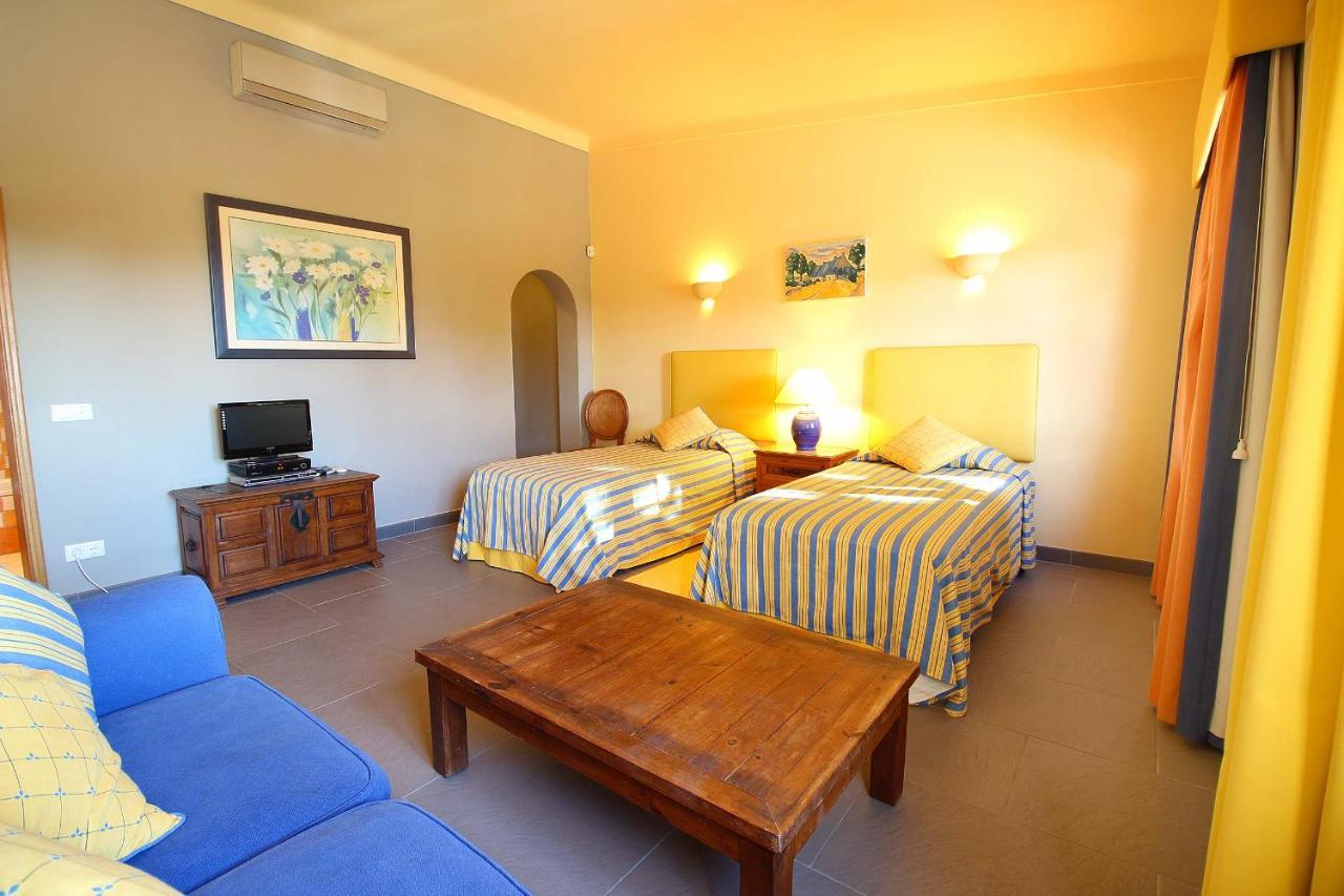 Casa Bruella - Walk To Pool Wifi And Bbq