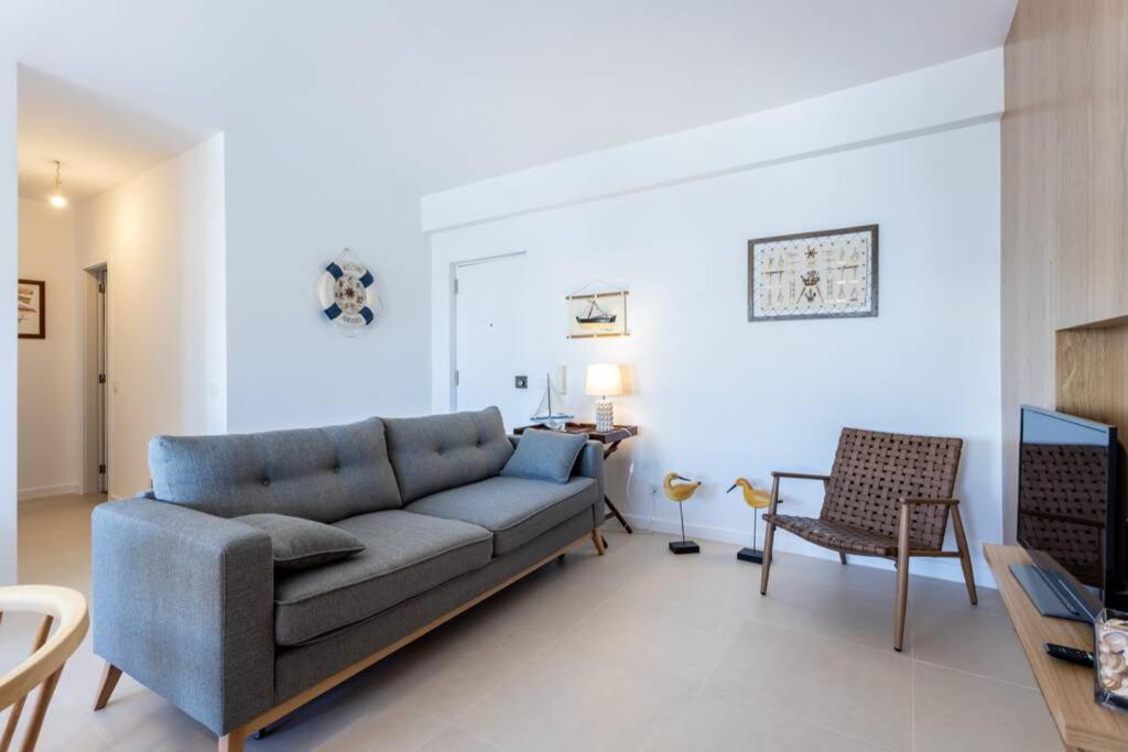 Cozy Ap Renovado 1ª Linha De - Armacao Pera *