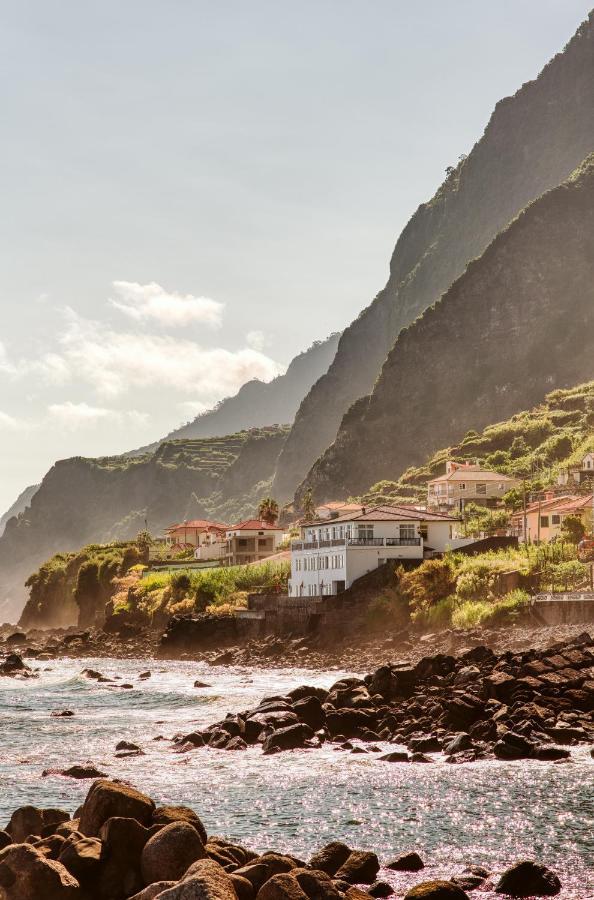 The Waves Sao Vicente (Madeira)