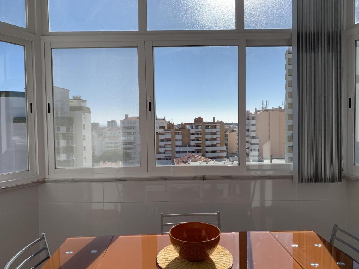 Incredible View, Quiet In *