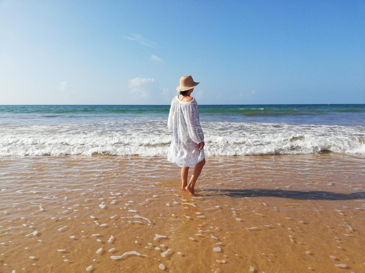 Mira Praia, Sunny And Sea