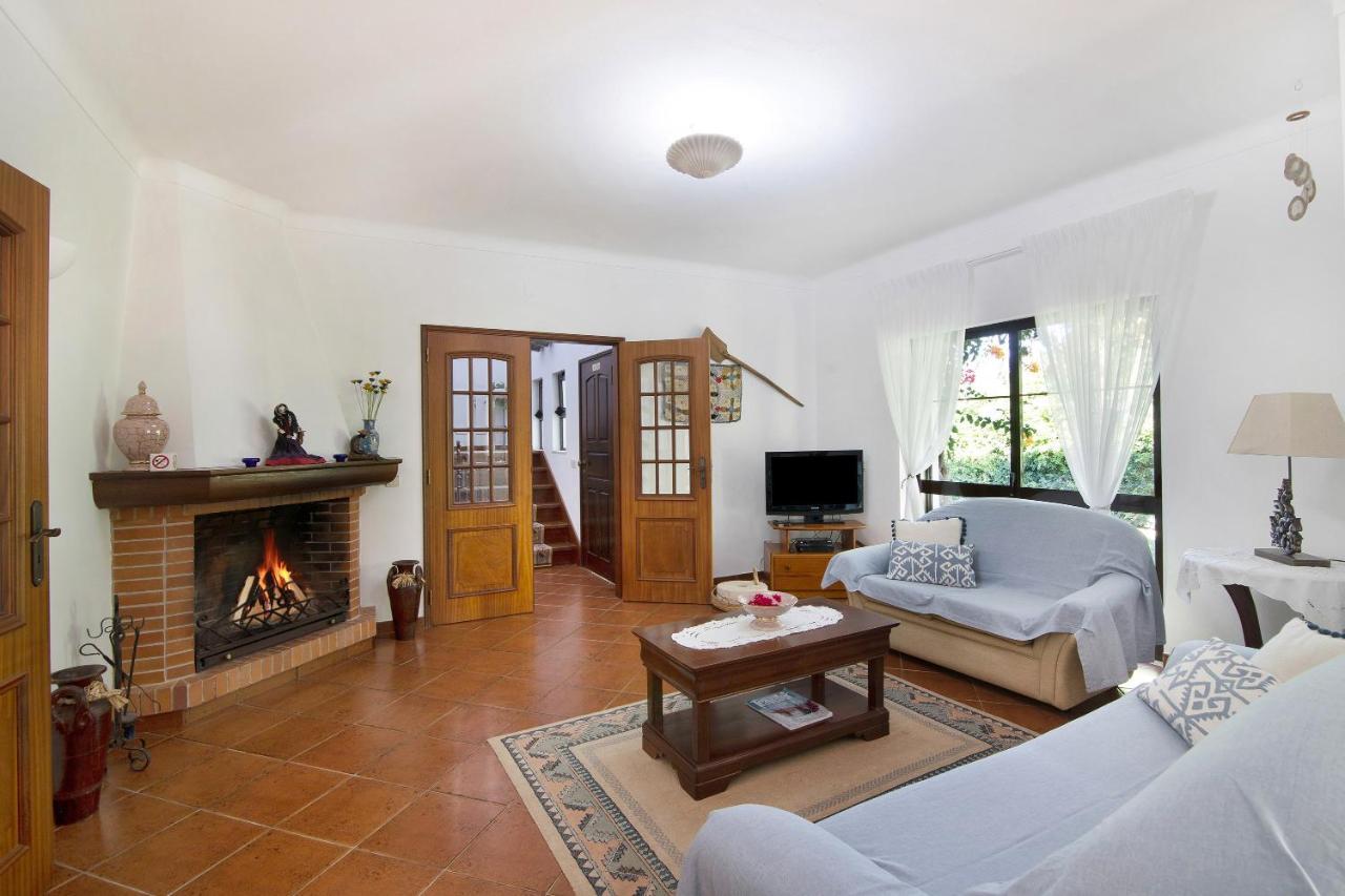 Casa Da Alfarrobeira