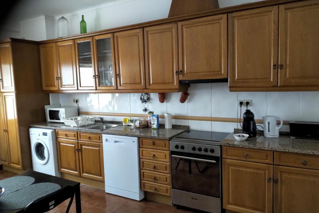 Spacious 2 Bedroom Apartamento Setúbal