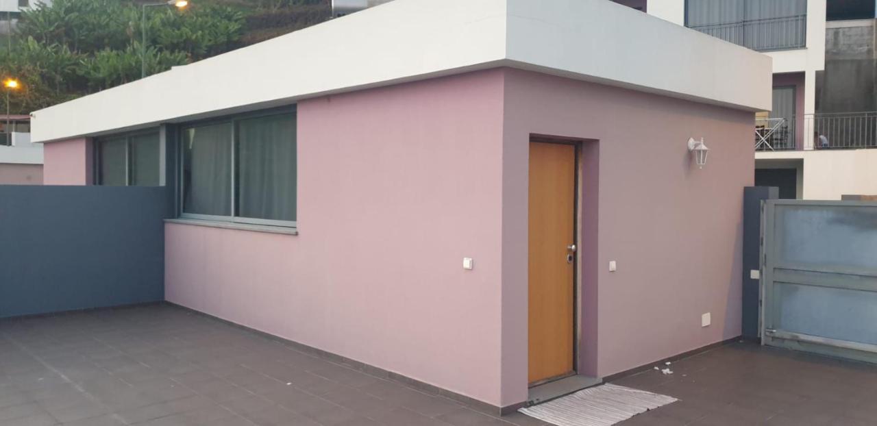 D Henriques House