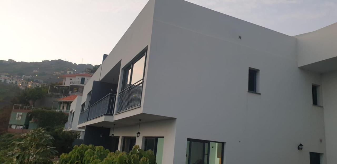 D Henriques House