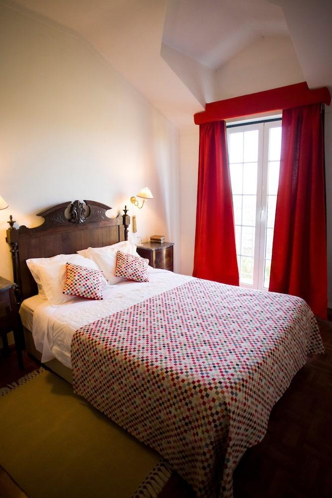 Bed & Breakfast Casa Do Castelo - Turismo De Habitacao 4*