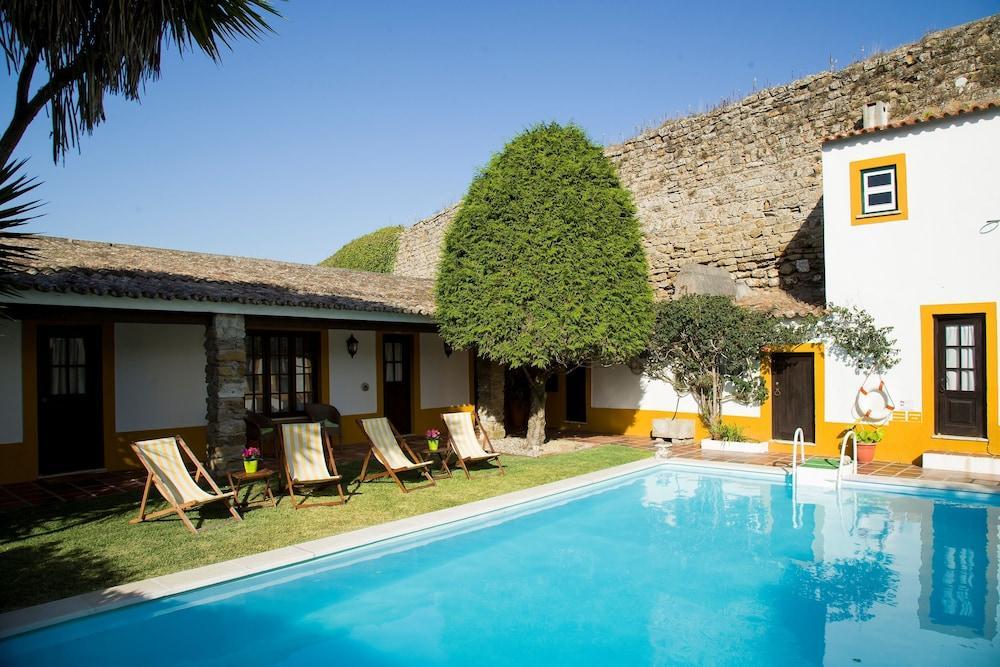 Bed & Breakfast Casa Do Castelo - Turismo De Habitacao 4*