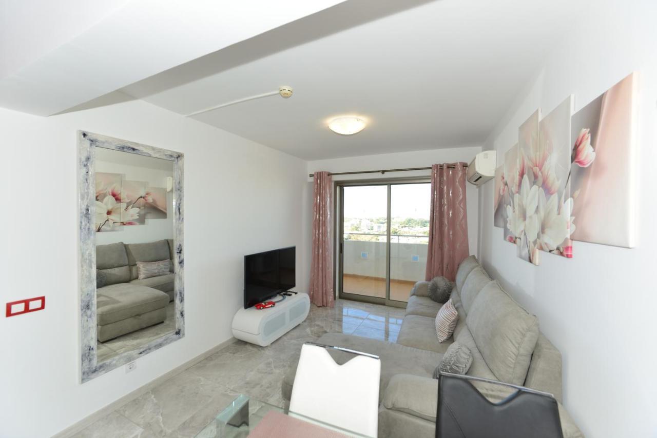 Exclusive Luxury In Oceano Atlantico Complex *