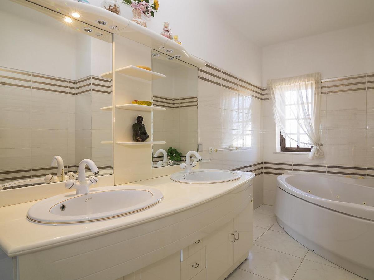 Villa Quinta Do Sol By Interhome