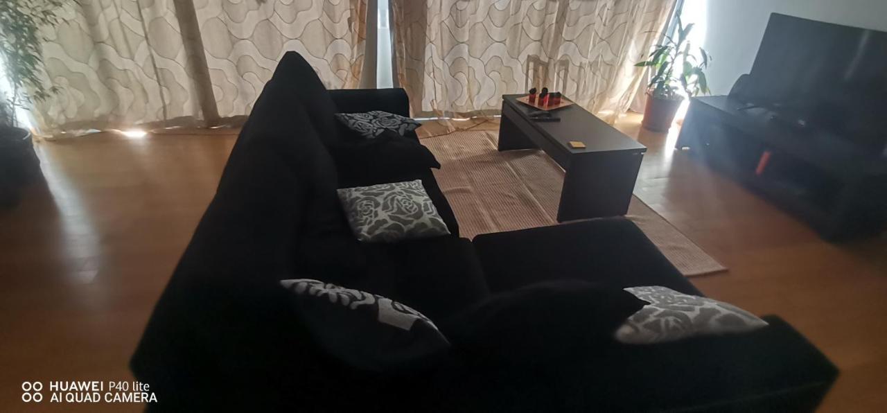 D Henriques House *