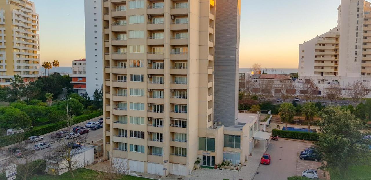 T2 Club Amarilis -