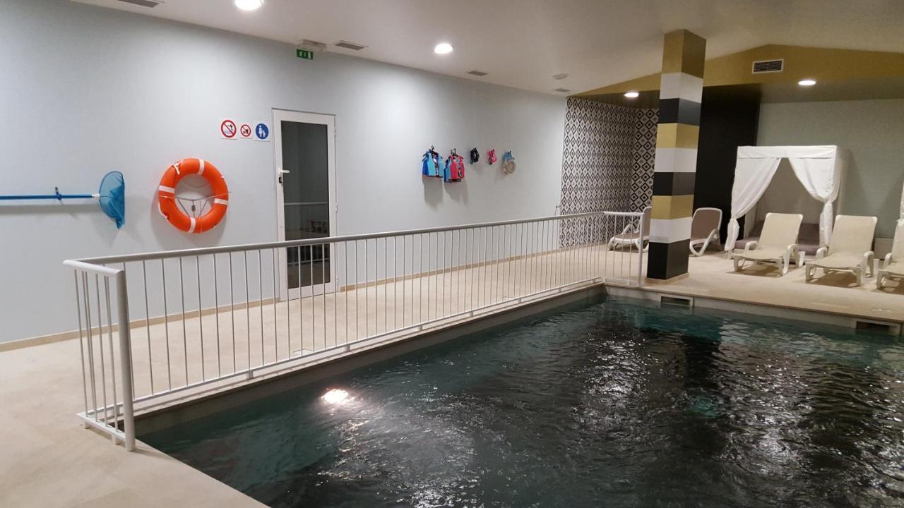 Henri's - Pateo De Santo Antonio Apartment