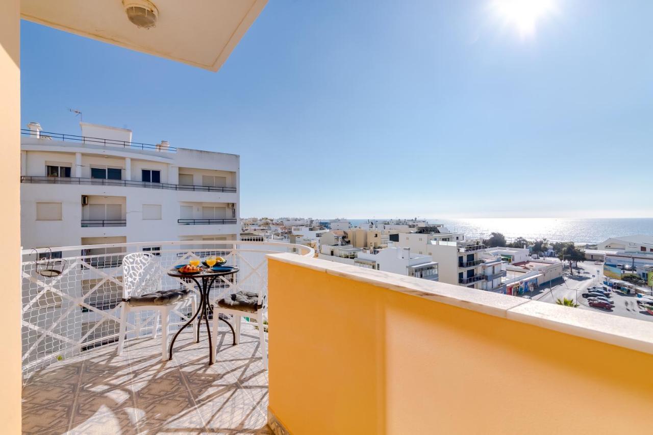 Al - Ocean Wide View