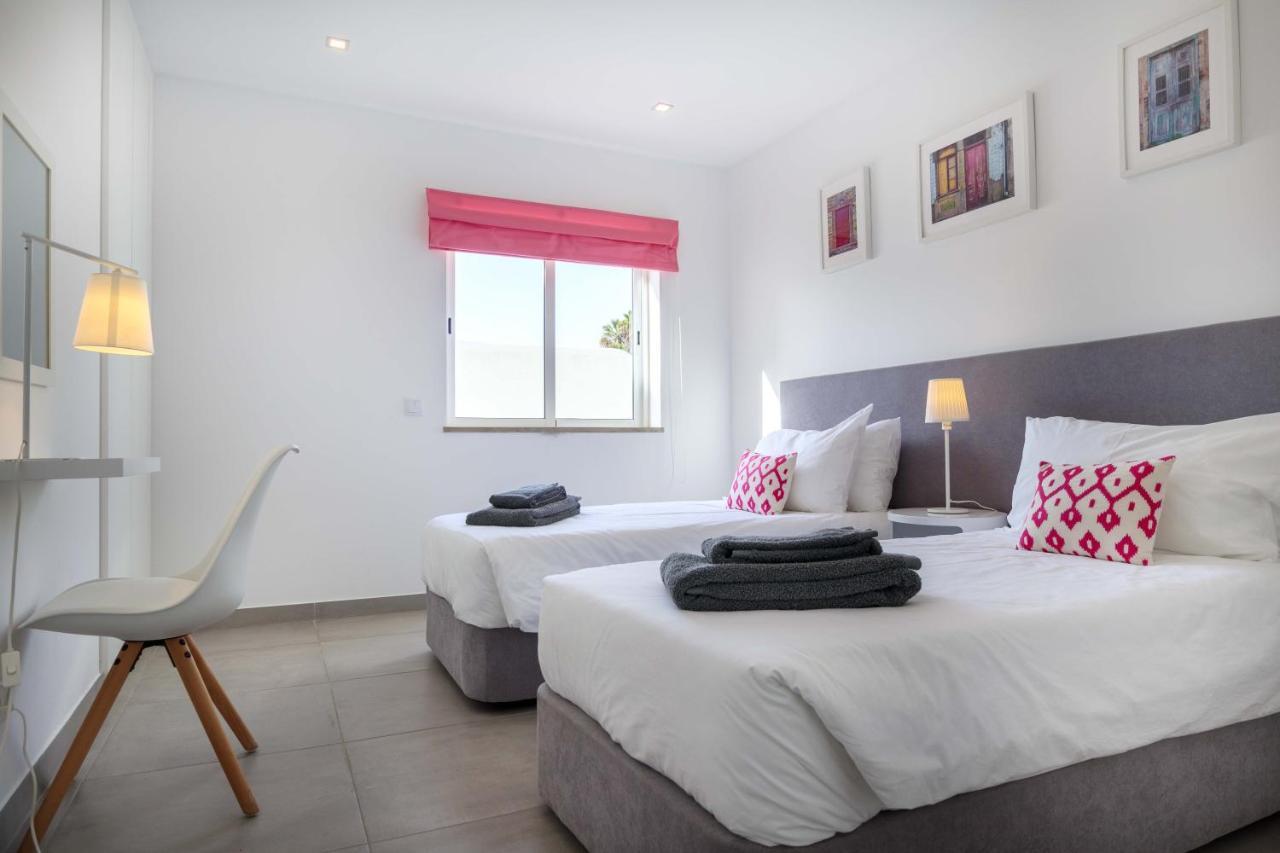 Waterside 3 Bedroom Sea View Apartamento