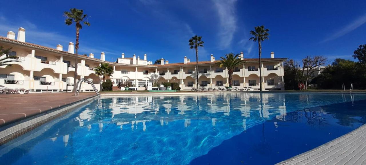 Colina Holiday park 4*