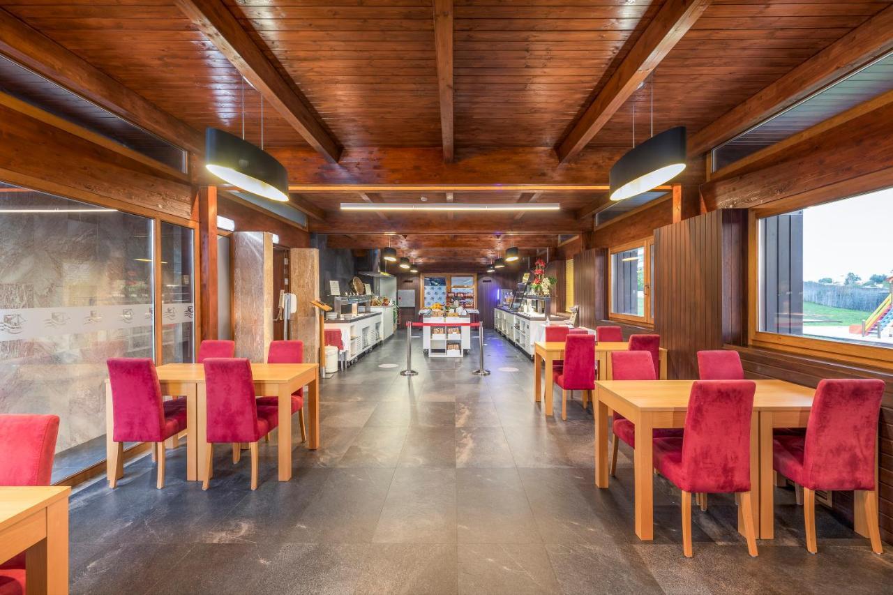 Aparthotel Interpass Vau