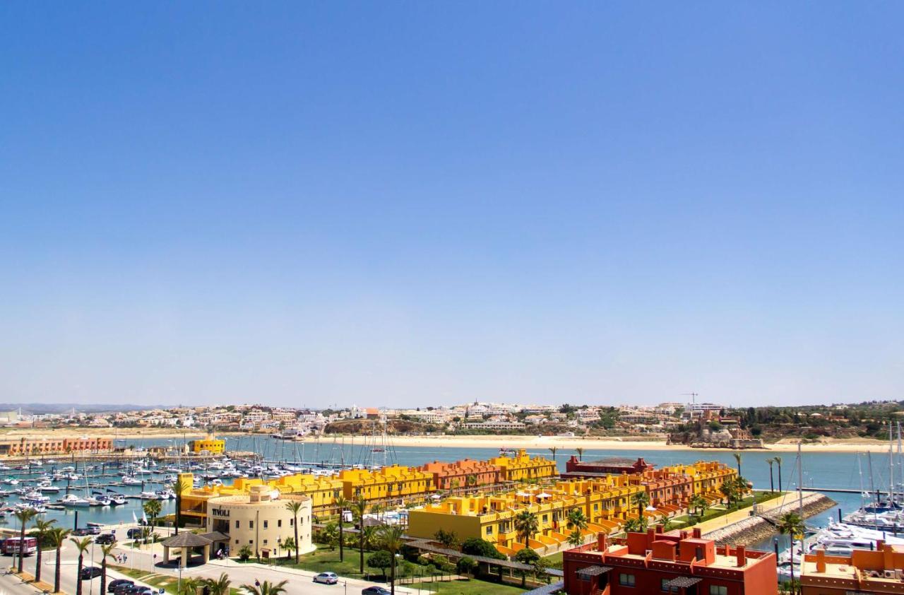 Nh Marina Hotel 4*