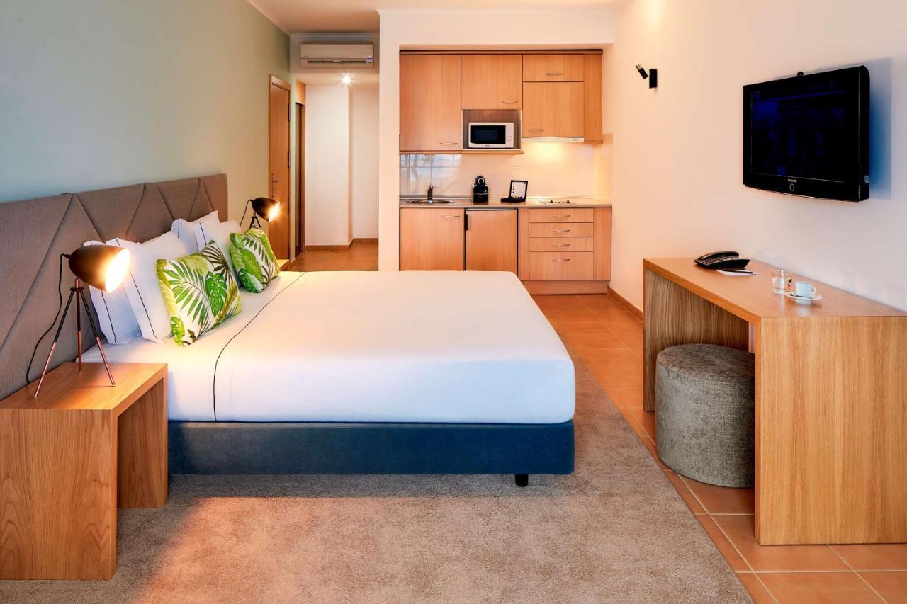 Hotel Nh Marina 4*