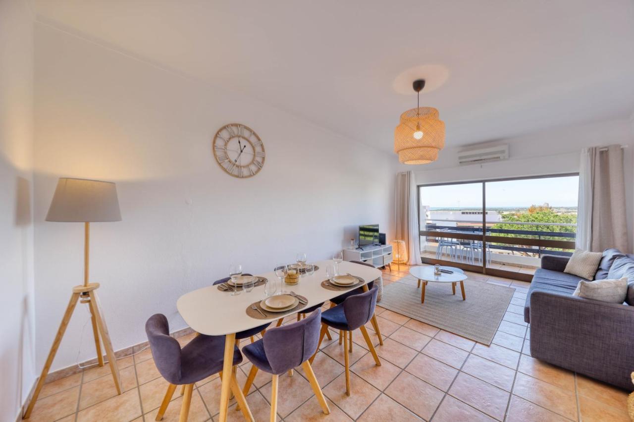 Apartment T2 Renovated With Ocean View Vilamoura Quarteira