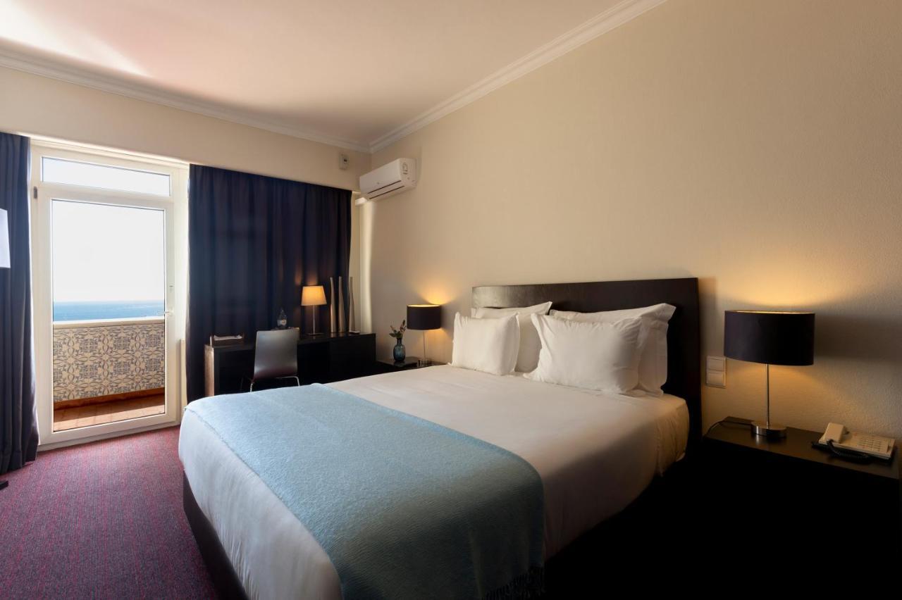 Carcavelos Hotel 4*