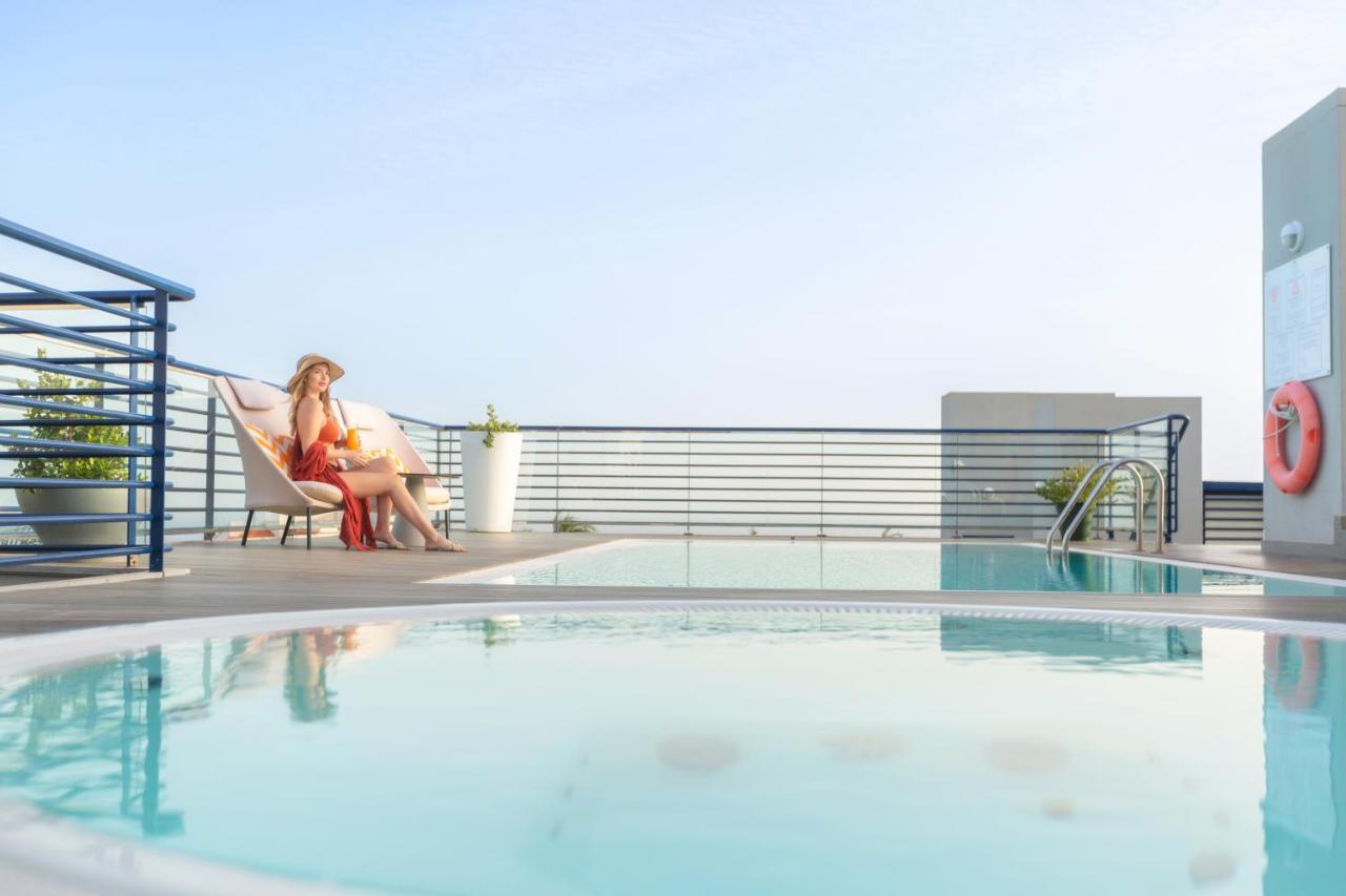 Terrace Mar 4*