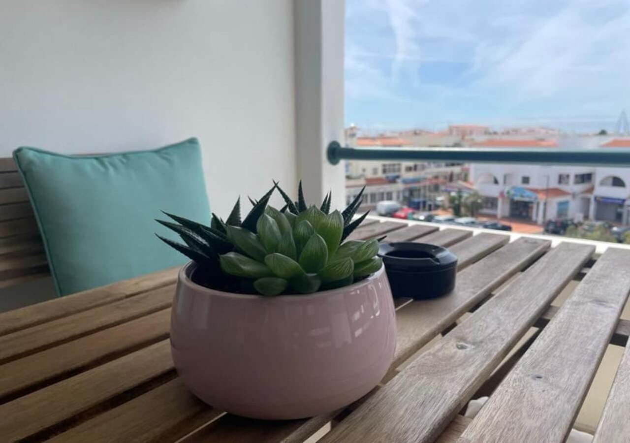 Apartment Title E Title - Oura