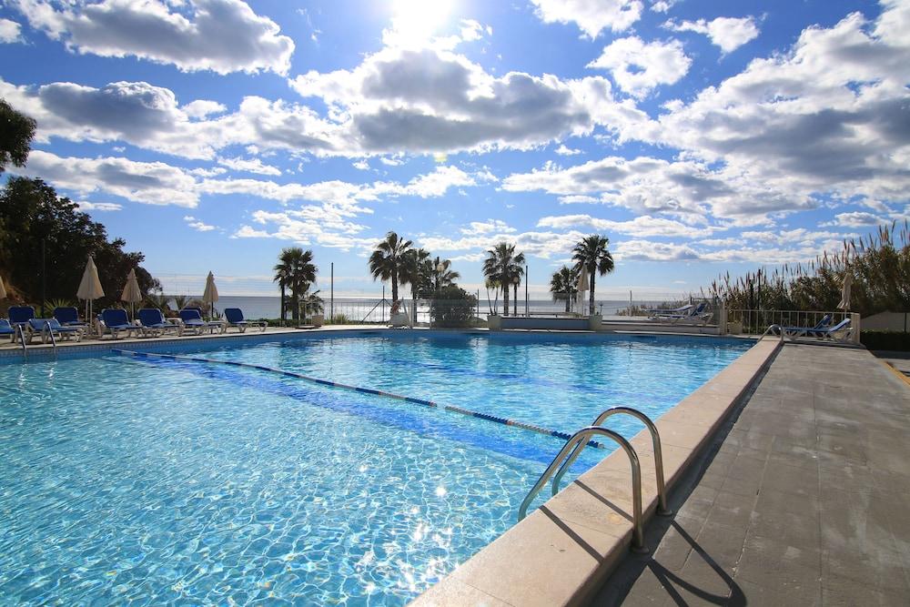 Monica Isabel Club Hotel 3*