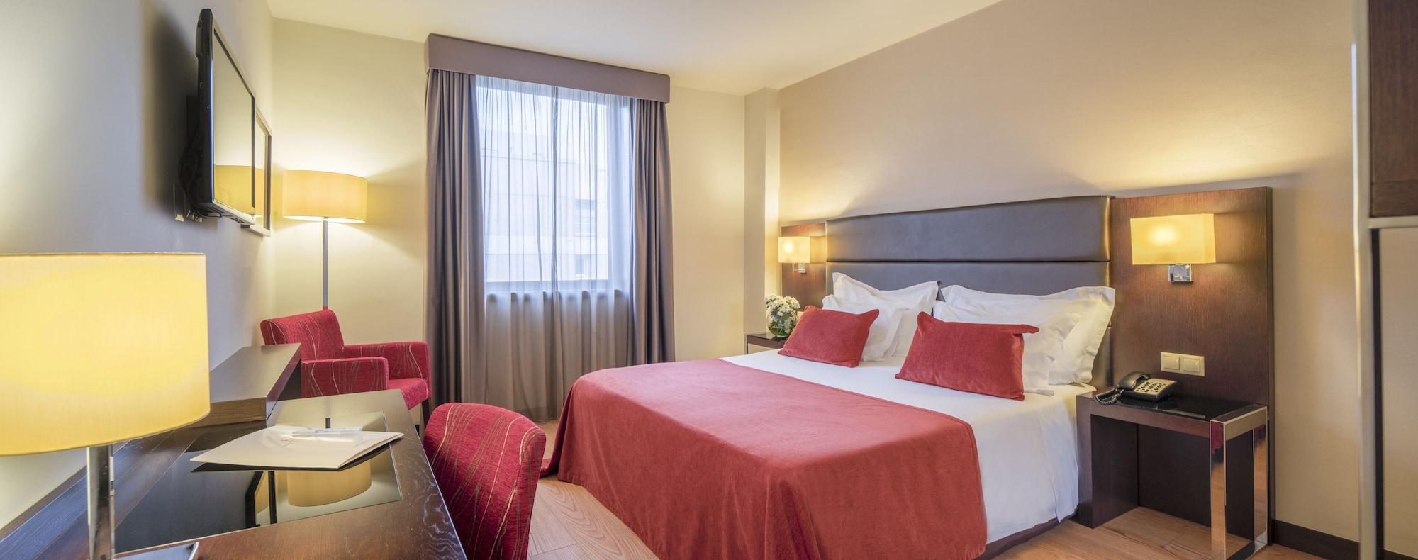 Hotel Nh Dona Ines 4*