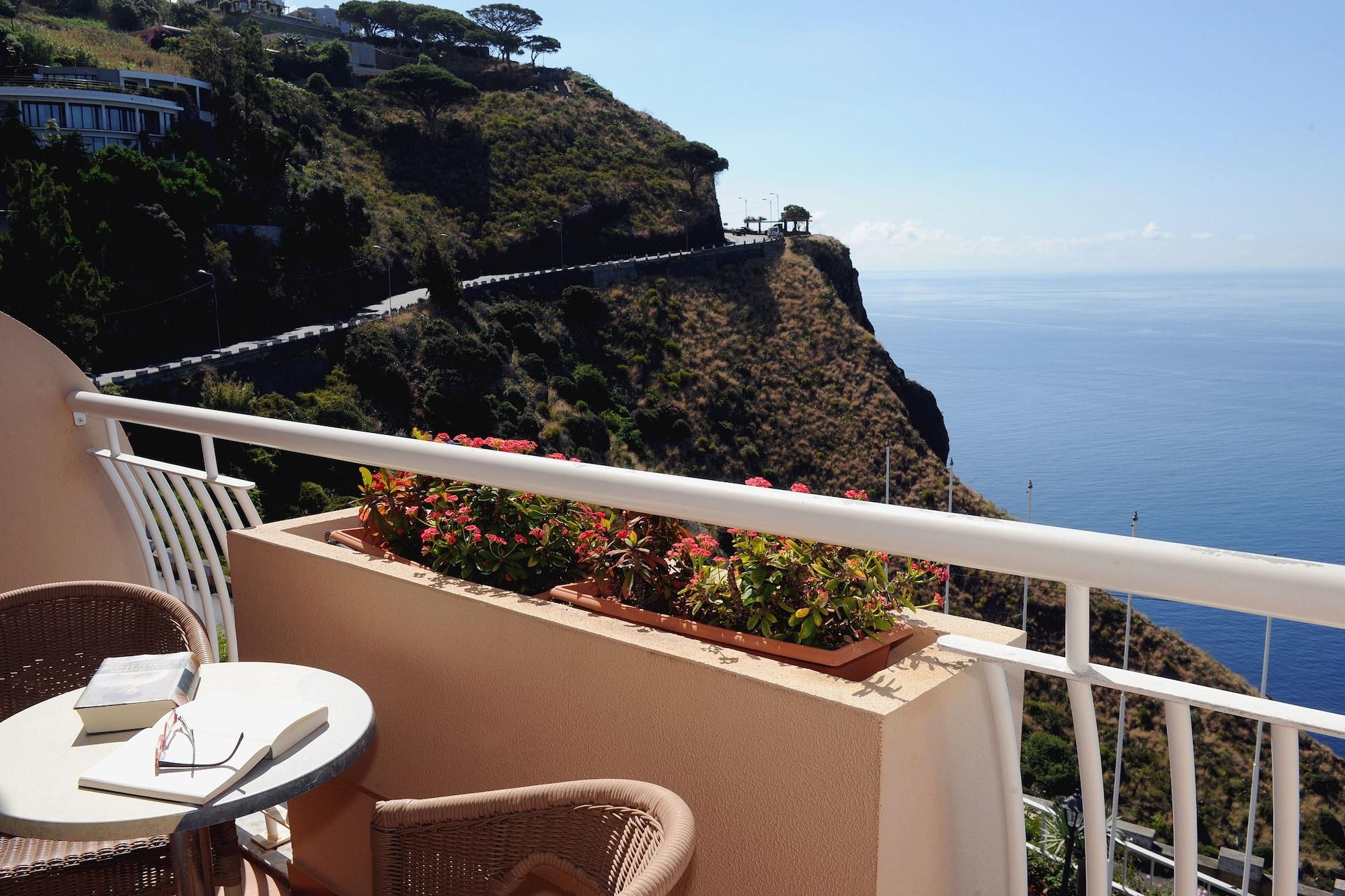 Ocean Gardens Hotel 4*