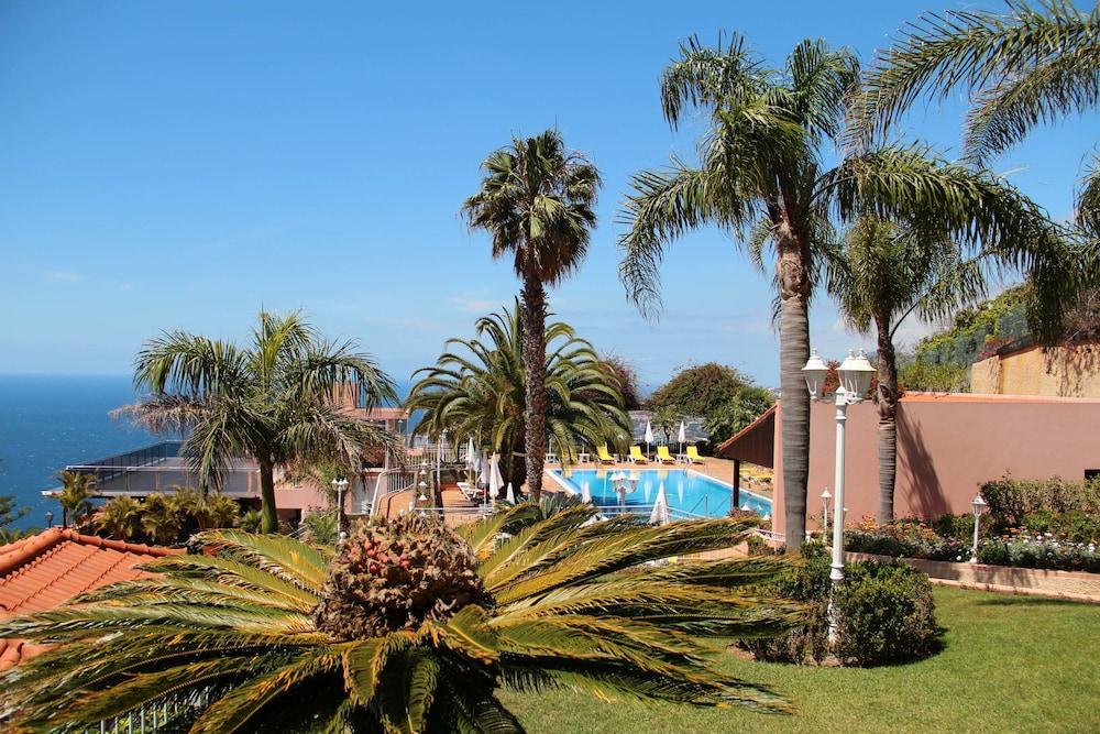 Ocean Gardens 4*