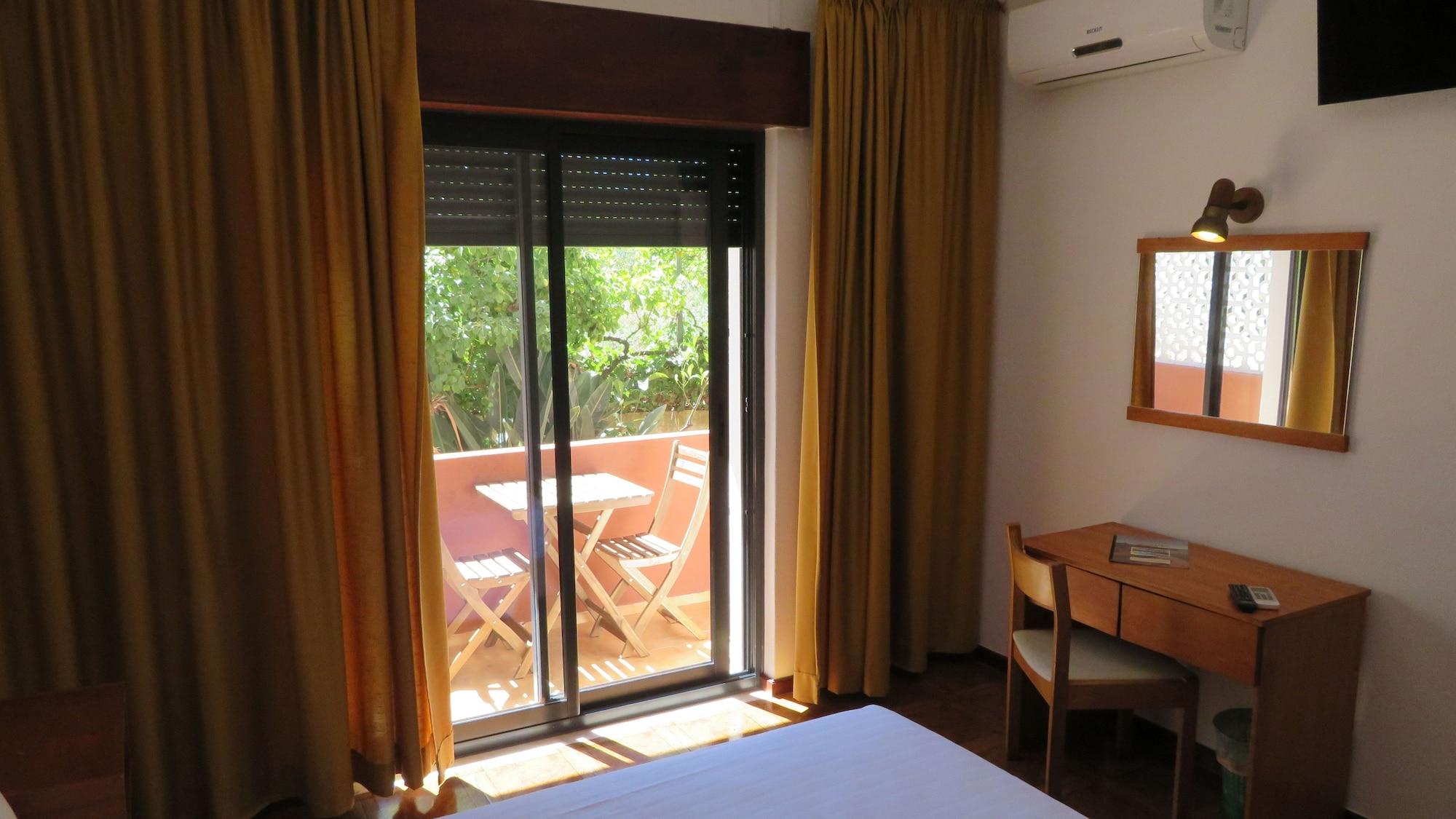 Hotel Alcaide