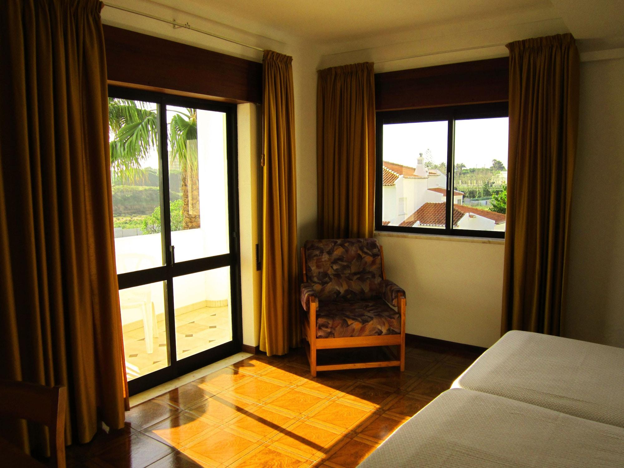 Alcaide Hotel