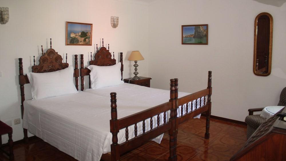 Alcaide Hotel