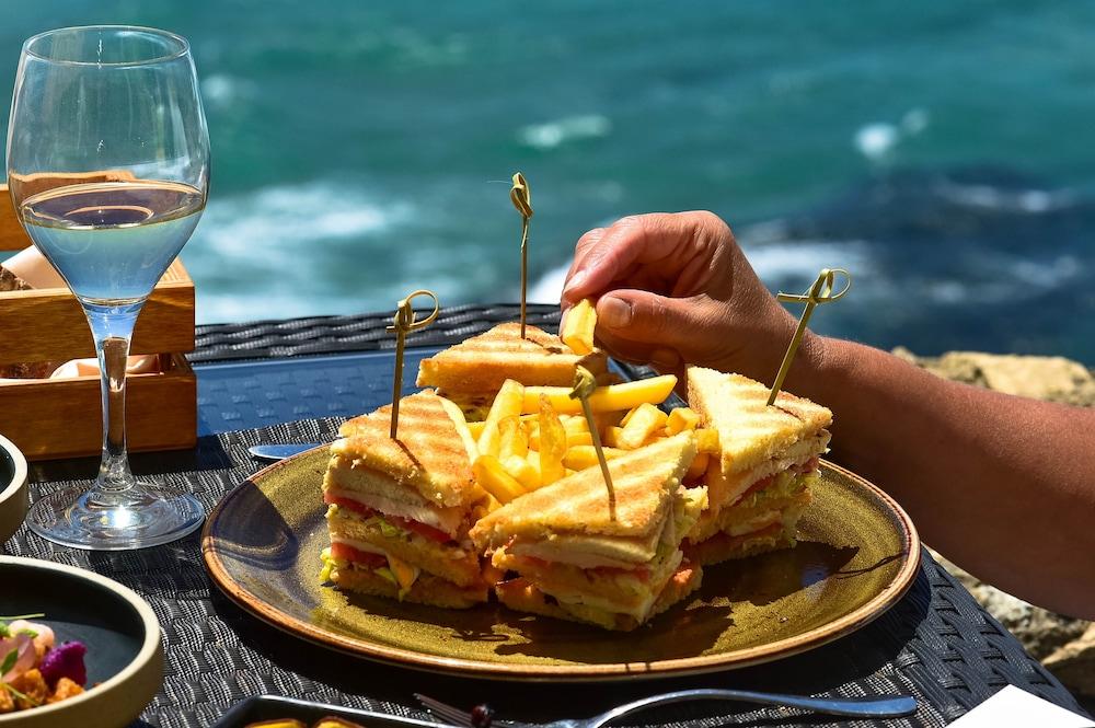 Fortaleza Do Guincho Relais & Chateaux Hotel 5*