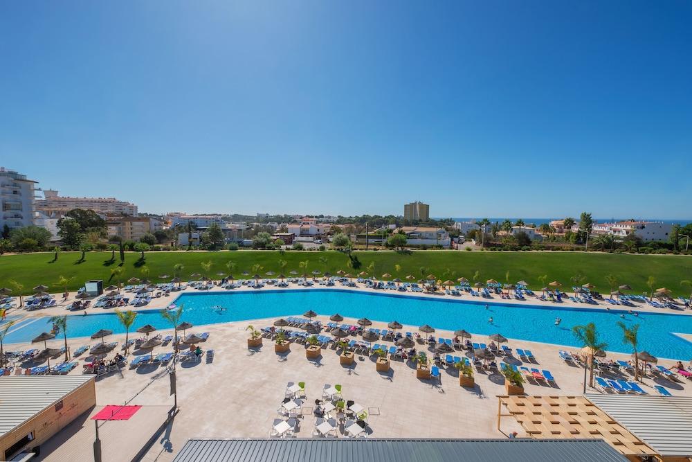 Rr Baia Resort