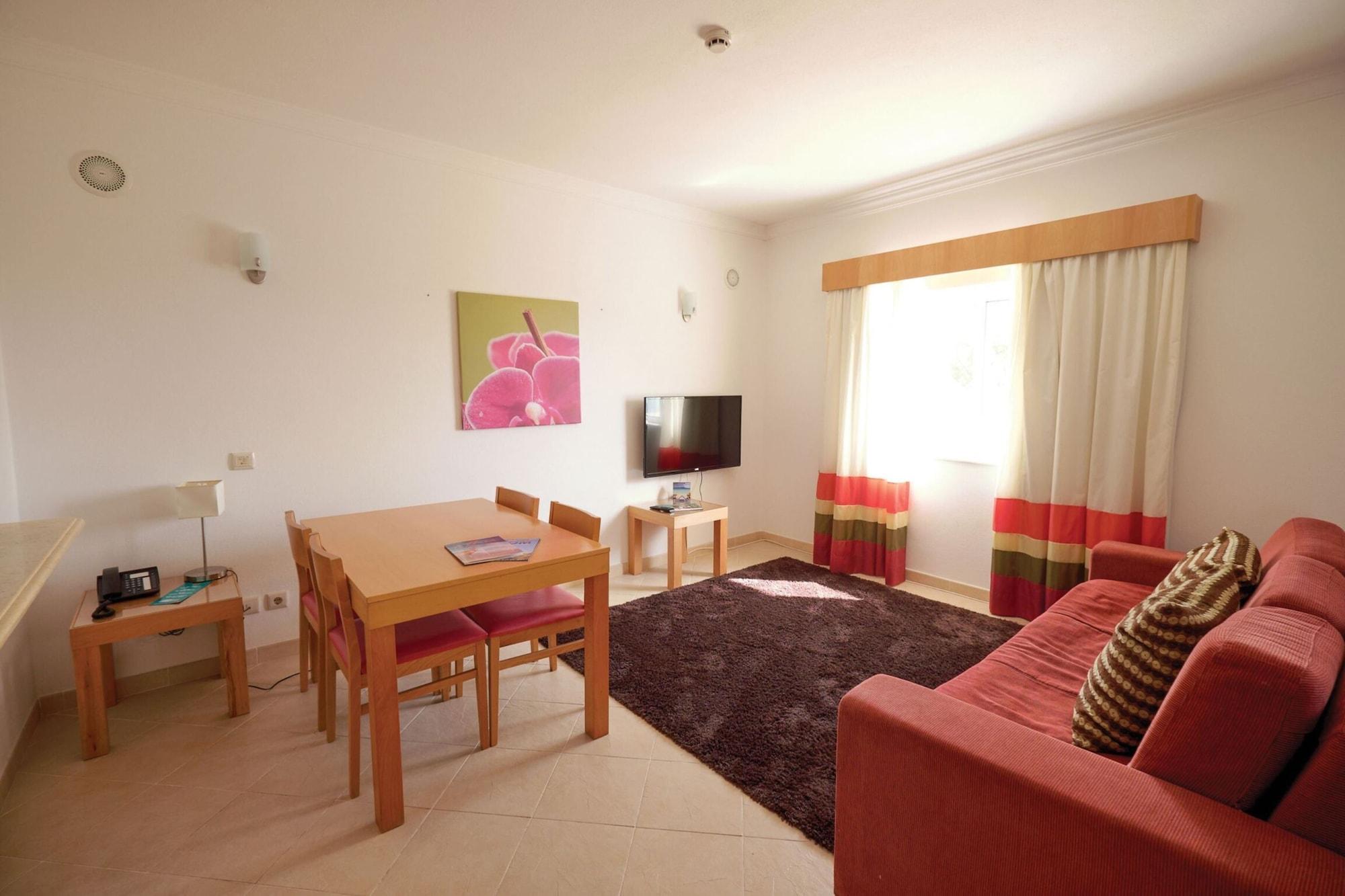 Apartahotel Grand Muthu Do Vale 5*