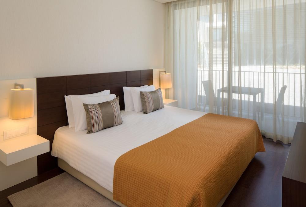 Hotel & 5*