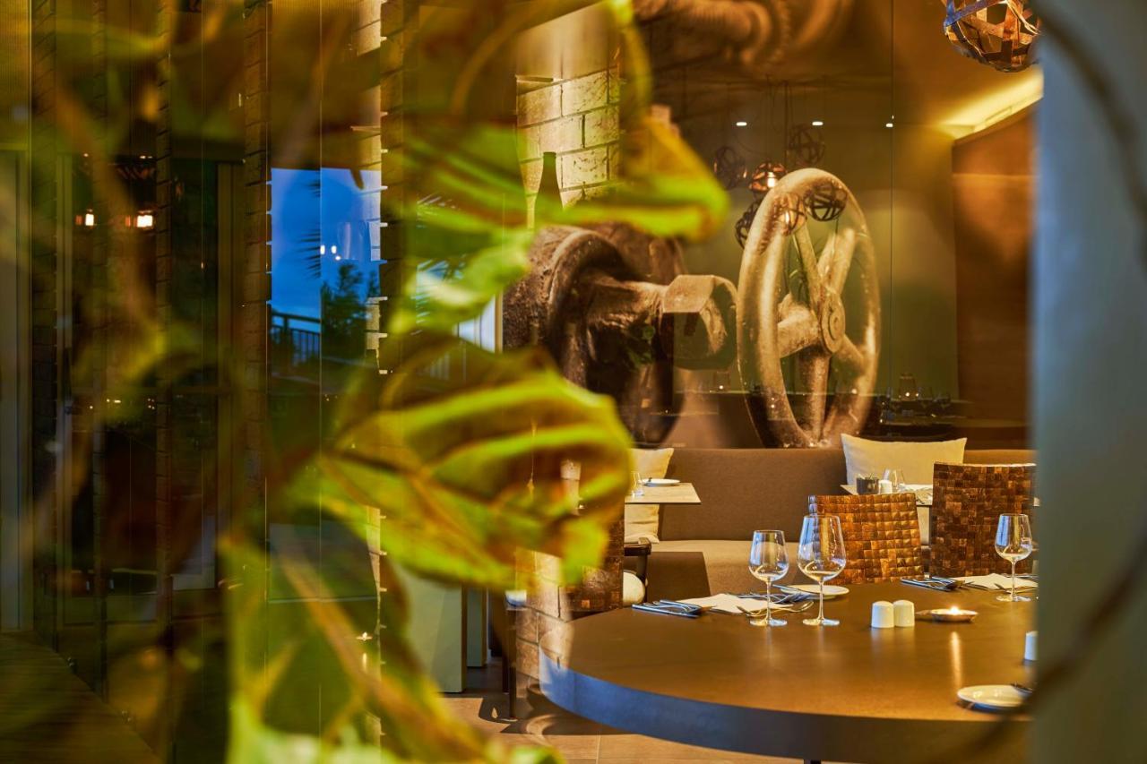 Saccharum - And - Savoy Signature Resort