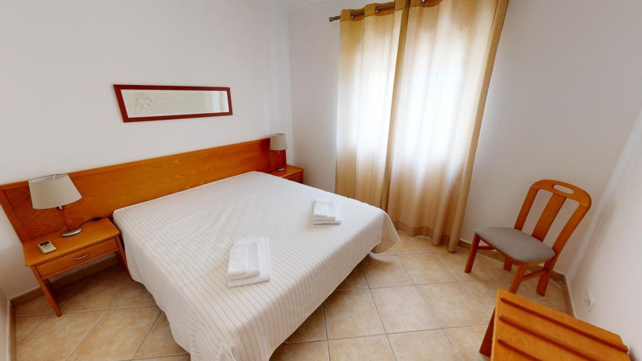 Da Lota - Beachfront Aparthotel