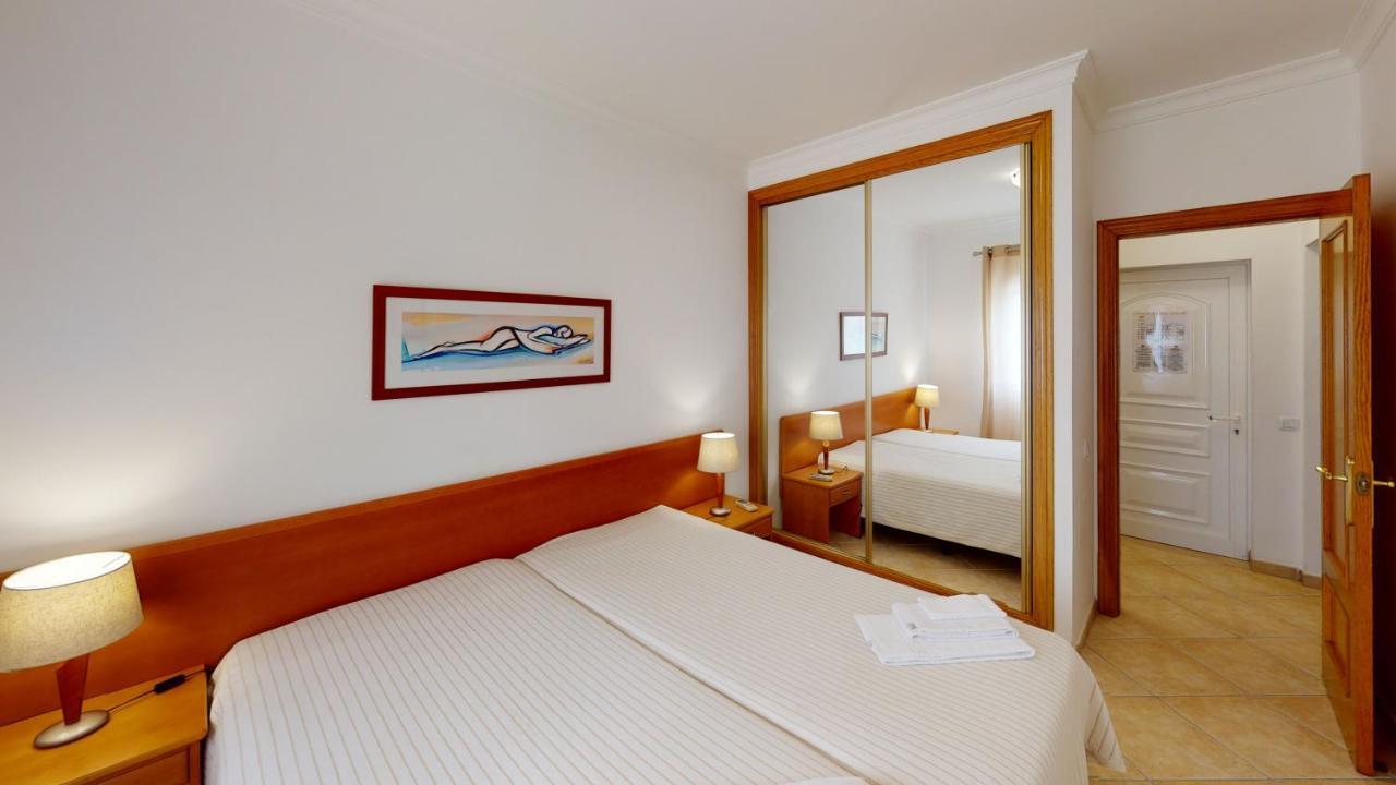 Aparthotel Da Lota - Beachfront Manta Rota